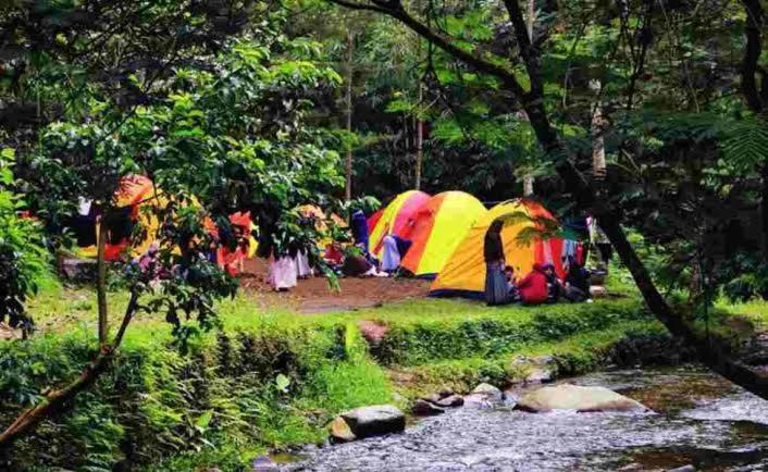 Tapian Ratu Camp Real บูกิตติงกี ภายนอก รูปภาพ